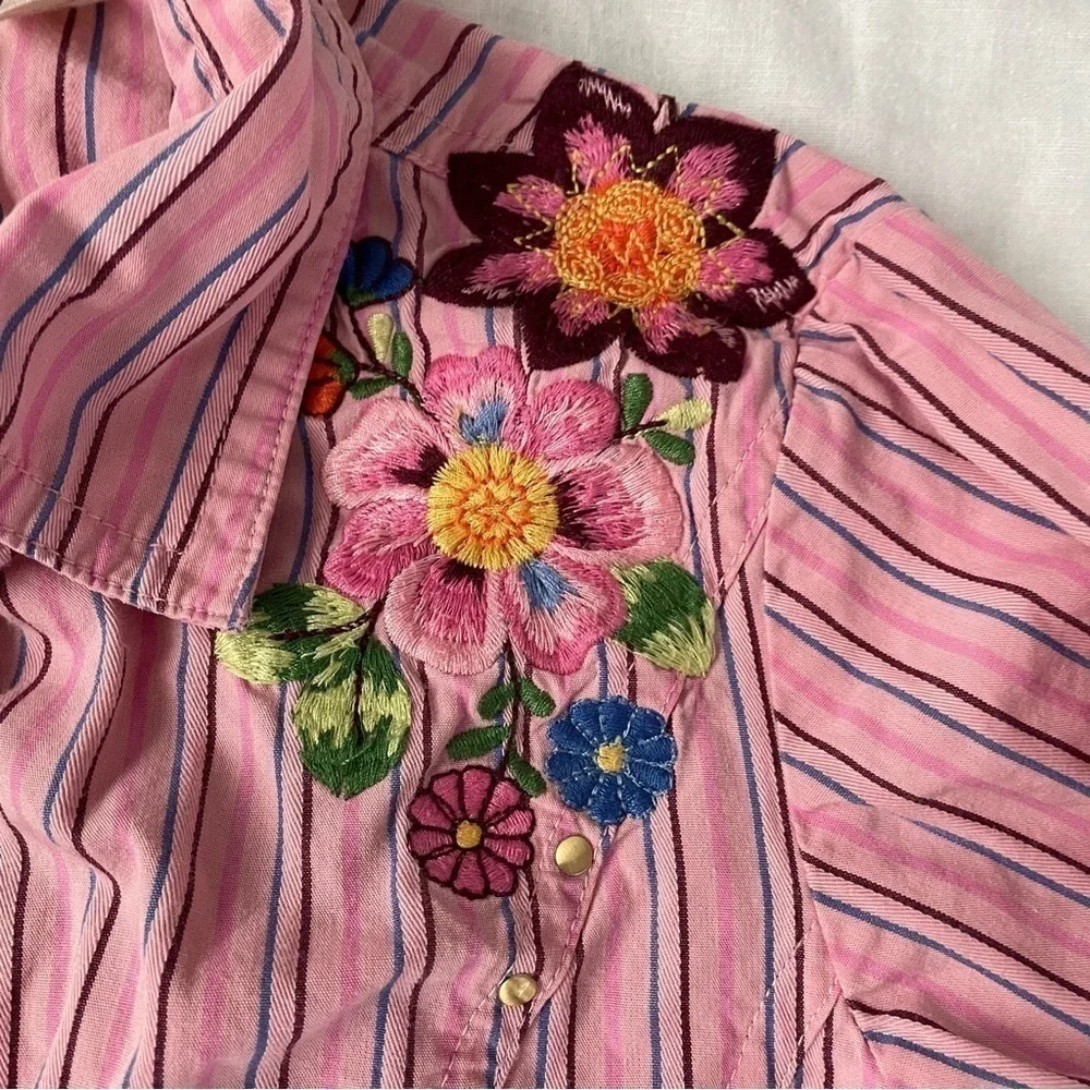 The Childrens Place Medium 7/8 Shirt pink snap Button embroidered western
